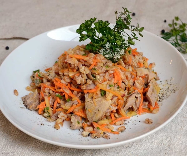 🍴Warmer Geflügel-Dinkelreis-Salat mit Bio-Rapsöl